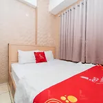 Redliving Apartemen Tamansari Panoramic - Rasya Room