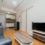 Redliving Apartemen Tamansari Panoramic - Rasya Room